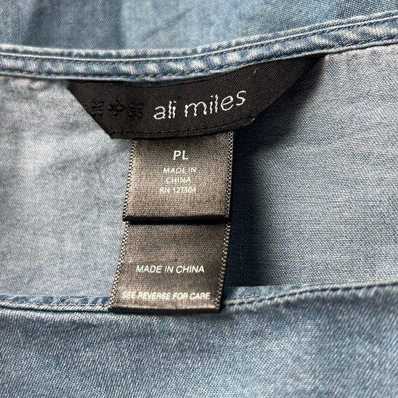 Ali Miles Blue Ruffled Boxy Blouse Size PL - Picture 6 of 7